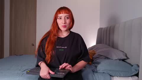 Elizabeth   online show from 07-22-26, 11:51