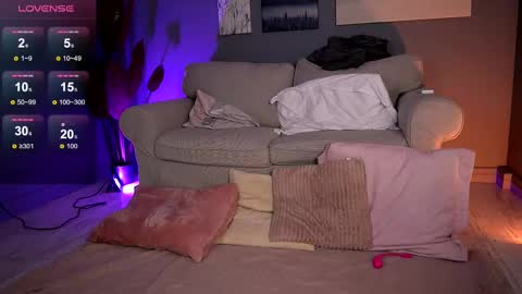 Betty online show from 02-11-25, 04:22