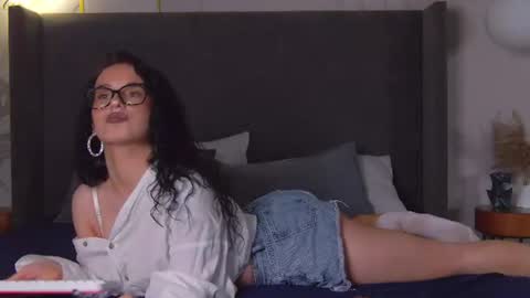 Snapshot of betty_baretty chatting on 07-20-26, 05:37 betty_baretty online show from 07-20-26, 05:37
