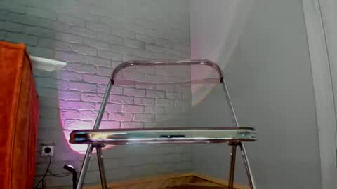 Snapshot of betty_buns chatting on 05-27-26, 04:48 Kami online show from 05-27-26, 04:48