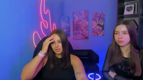 Snapshot of betty_noir chatting on 07-14-26, 03:51 Betty online show from 07-14-26, 03:51