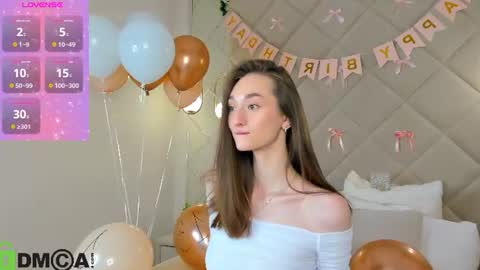 Snapshot of betty_watts chatting on 06-21-26, 03:42 Kelly online show from 06-21-26, 03:42
