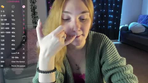 Dory make me happier online show from 02-03-25, 05:07