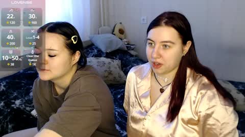 Snapshot of bettyandrich chatting on 01-11-25, 08:33 Betty and Rich online show from 01-11-25, 08:33