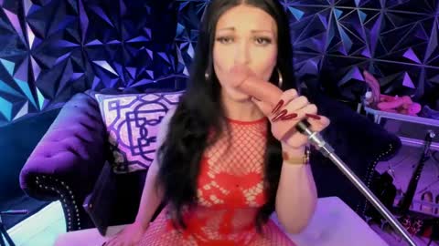 Snapshot of bettybishop chatting on 09-28-25, 10:59 NatashaxoBangs online show from 09-28-25, 10:59