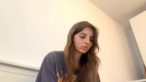 Snapshot of beulahweikert chatting on 06-21-26, 05:15 Lina online show from 06-21-26, 05:15