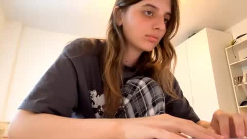 Snapshot of beulahweikert chatting on 06-24-26, 05:34 Lina online show from 06-24-26, 05:34