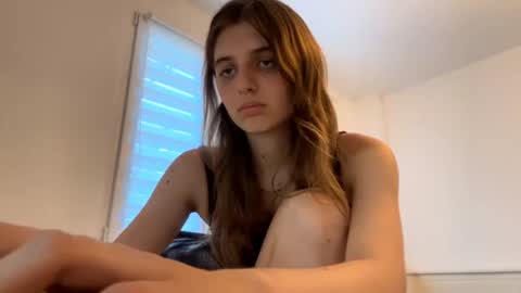 Snapshot of beulahweikert chatting on 06-30-26, 05:14 Lina online show from 06-30-26, 05:14