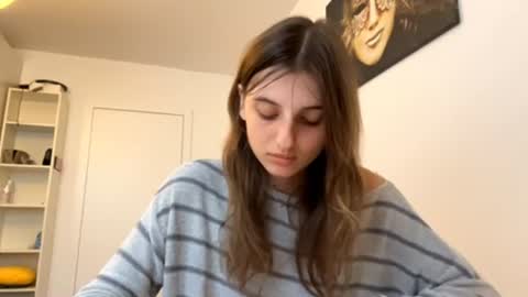 Snapshot of beulahweikert chatting on 07-13-26, 05:27 Lina online show from 07-13-26, 05:27