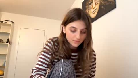 Snapshot of beulahweikert chatting on 07-15-26, 04:12 Lina online show from 07-15-26, 04:12