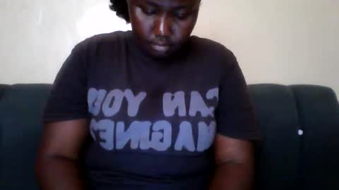 Snapshot of beutygal chatting on 06-08-26, 08:48 beutygal online show from 06-08-26, 08:48