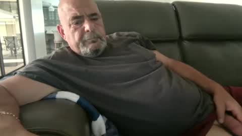 Snapshot of bgbelch chatting on 11-24-25, 06:40 bgbelch online show from 11-24-25, 06:40
