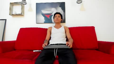 Snapshot of bhruno_diaz chatting on 06-10-26, 06:12 bhruno_diaz online show from 06-10-26, 06:12
