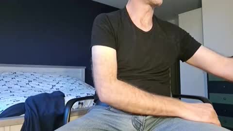 My name is David and if you like public exhibitions you wont be disappointed with me LoL - My favorite vibes is 44  online show from 01-02-25, 04:02