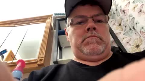 Snapshot of biaggiohint74 chatting on 12-03-24, 04:47 Badger online show from 12-03-24, 04:47