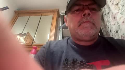 Snapshot of biaggiohint74 chatting on 01-03-25, 04:55 Badger online show from 01-03-25, 04:55