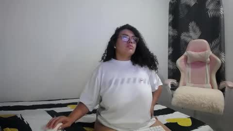 Bianca Tuesday to Sunday from 2am to 6am UTC-5 online show from 01-09-26, 09:34