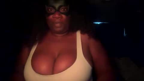 Snapshot of bianca_davis chatting on 10-29-25, 05:20 Bianca D online show from 10-29-25, 05:20