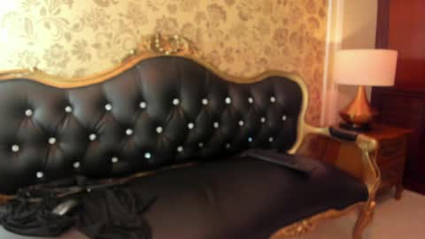 Snapshot of biancaroyalle chatting on 04-09-26, 08:36 Bianca Royalle online show from 04-09-26, 08:36