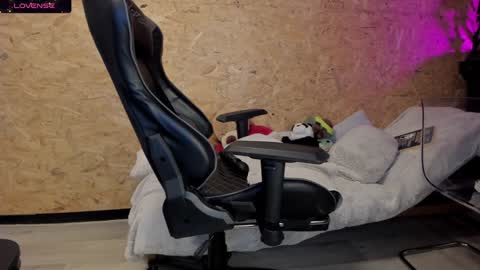 Biancastrong.. IGThebiancastrong online show from 02-04-25, 08:13