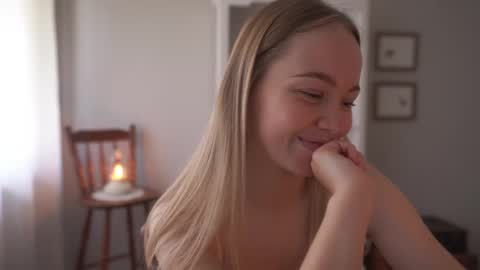 Snapshot of bibi_it_is chatting on 02-28-25, 02:31 Bibi online show from 02-28-25, 02:31