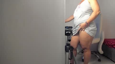 bibiana_js_ online show from 10-23-25, 11:53