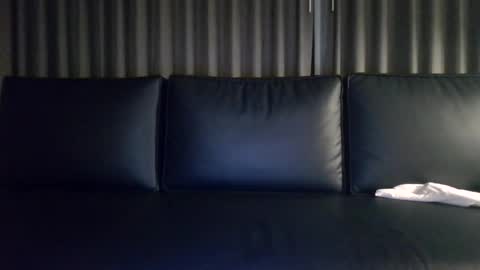 Tom online show from 07-09-26, 03:54