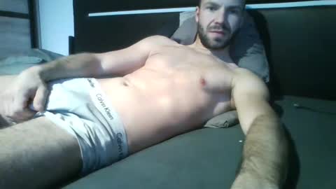 Snapshot of big_cock_fuckvon chatting on 12-31-24, 07:53 Tim online show from 12-31-24, 07:53