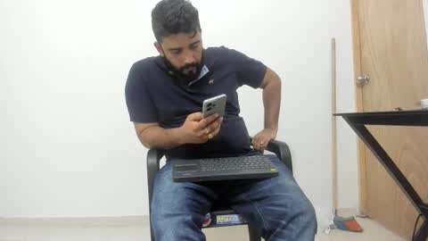 Snapshot of big_dad69 chatting on 11-17-25, 08:47 Tommy online show from 11-17-25, 08:47