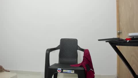 Snapshot of big_dad69 chatting on 12-02-25, 04:13 Tommy online show from 12-02-25, 04:13