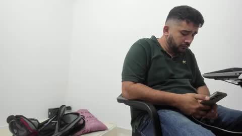 Snapshot of big_dad69 chatting on 12-15-25, 09:13 Tommy online show from 12-15-25, 09:13