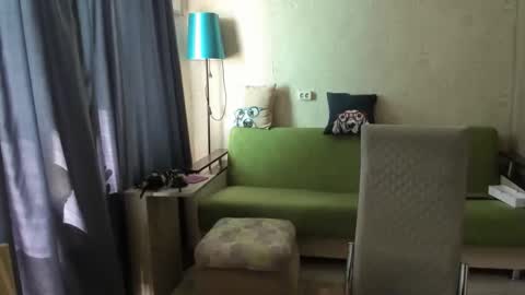 mom online show from 05-05-26, 02:41