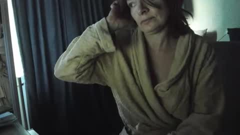 mom online show from 05-13-26, 10:38