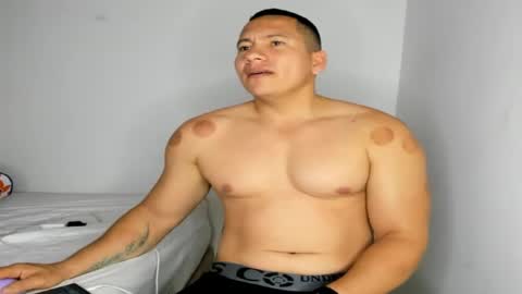 Snapshot of big_pecs_1 chatting on 06-07-26, 04:00 LEO online show from 06-07-26, 04:00