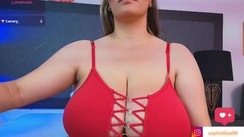 Snapshot of big_tits_in_your_face chatting on 03-04-25, 07:54 Tell me Sophia  online show from 03-04-25, 07:54