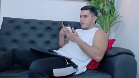 Tylerr online show from 02-11-26, 06:13