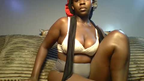 Snapshot of bigass_berry chatting on 04-29-26, 12:48 bigass online show from 04-29-26, 12:48