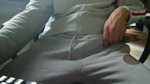 bigassbigdick66 online show from 05-18-26, 06:25