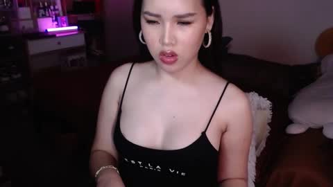 Mia online show from 12-09-24, 07:17