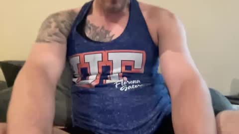 Snapshot of bigators chatting on 09-25-25, 06:00 bigators online show from 09-25-25, 06:00