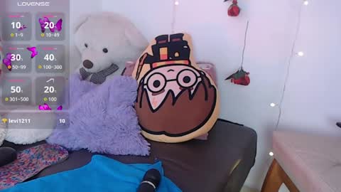 Snapshot of bigboobsrose chatting on 05-07-26, 10:26 Rose online show from 05-07-26, 10:26