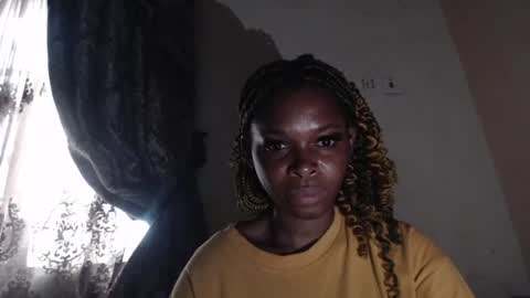 Snapshot of bigbooty_xchataa chatting on 11-17-25, 12:11 Lucy online show from 11-17-25, 12:11