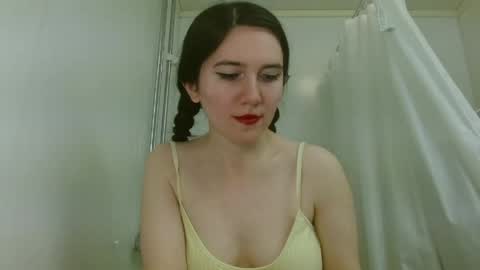 Isabella online show from 04-19-26, 06:10