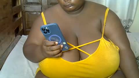 Snapshot of bigchocotities chatting on 02-01-25, 04:03 bigchocotities online show from 02-01-25, 04:03