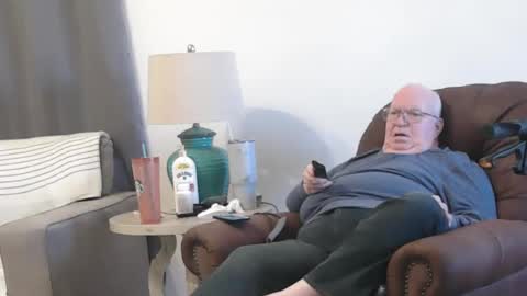 Craig online show from 03-06-25, 03:35