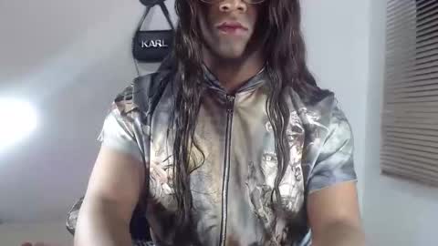 cristina online show from 10-15-25, 08:47