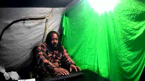 Snapshot of bigcumblackcok chatting on 11-28-25, 06:43 Real BBC online show from 11-28-25, 06:43