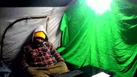 Snapshot of bigcumblackcok chatting on 12-01-25, 12:37 Real BBC online show from 12-01-25, 12:37