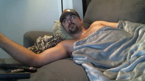 Snapshot of bigcumcanada chatting on 01-31-25, 01:22 bg online show from 01-31-25, 01:22