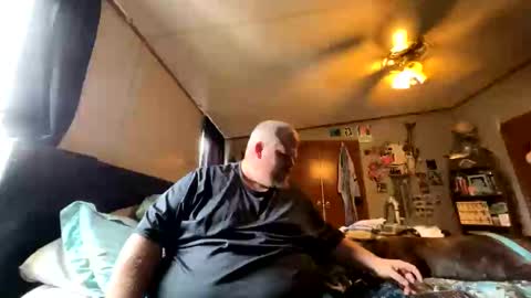 Snapshot of bigcummer4u803 chatting on 09-27-25, 07:30 Tiny online show from 09-27-25, 07:30
